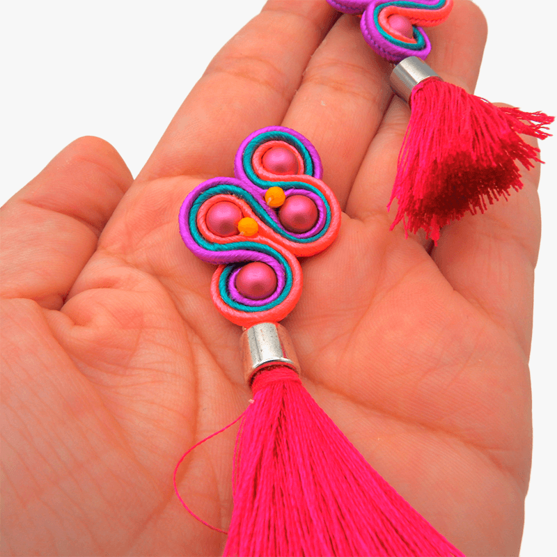Zigzag purp and neon pink earring by Camaleonica Design