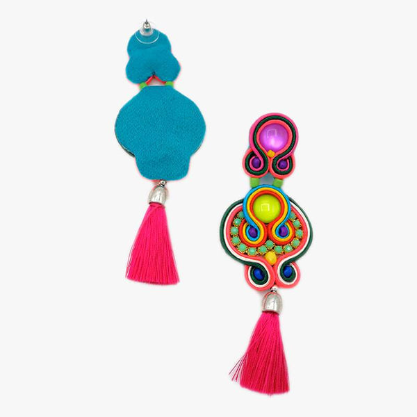 Rai - neon pink - handmade tassel earring - La Camaleonica